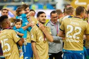 Церемония вручения  «Зениту» Кубка чемпионов Росси ...