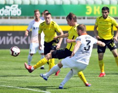 Анжи 0:2 Урал